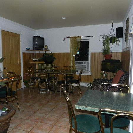 Sacre-Coeur Auberge Chez Caro מראה חיצוני תמונה
