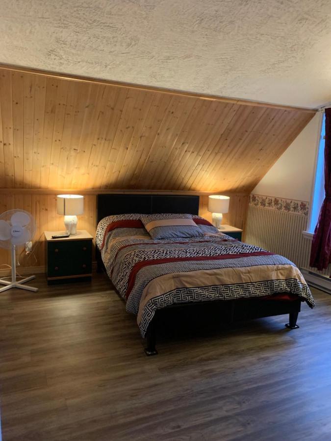 Sacre-Coeur Auberge Chez Caro מראה חיצוני תמונה