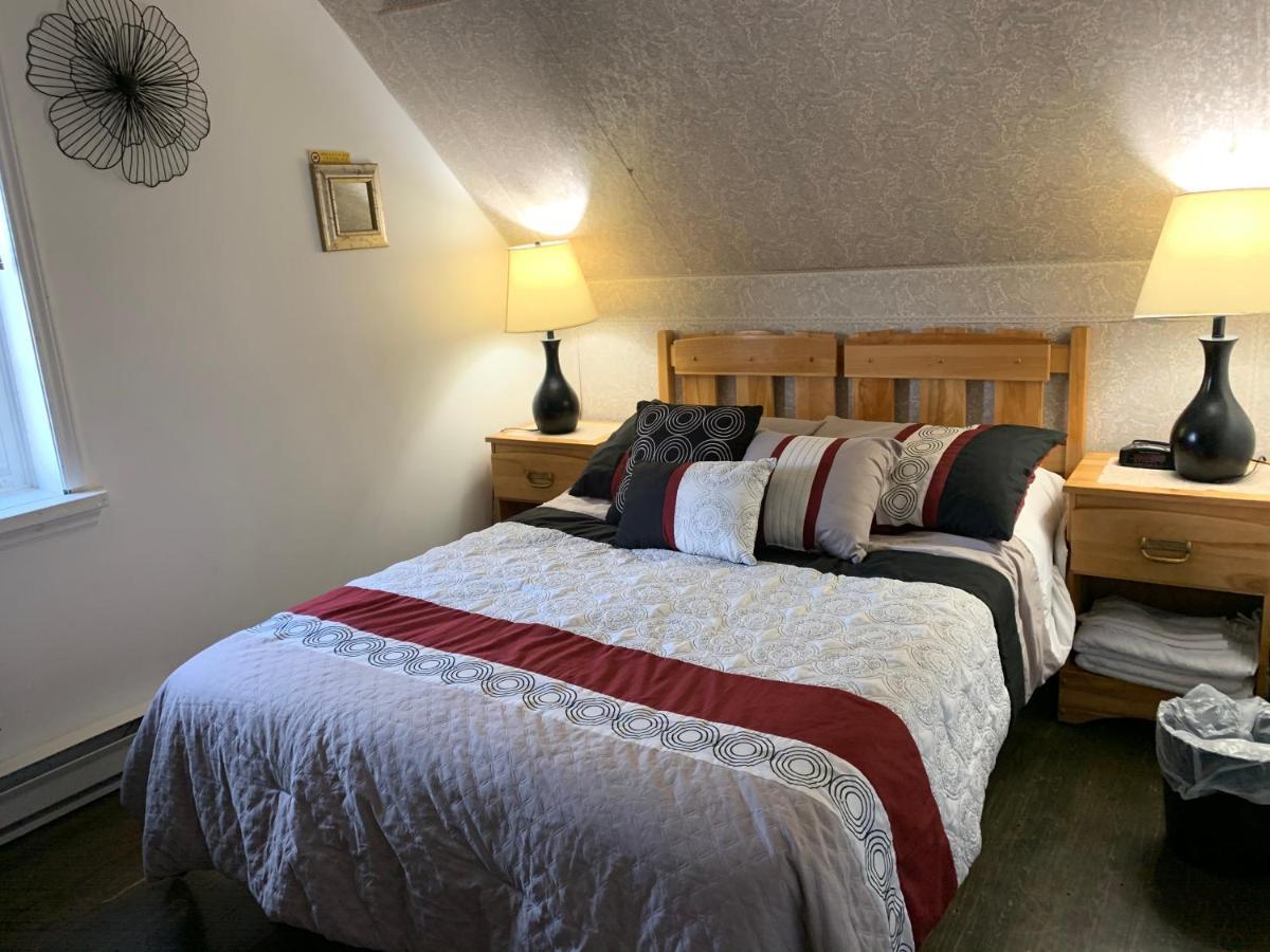 Sacre-Coeur Auberge Chez Caro מראה חיצוני תמונה