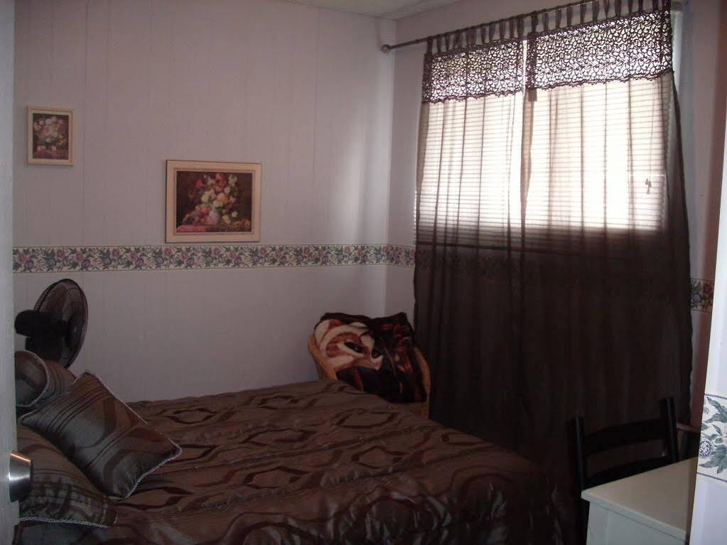 Sacre-Coeur Auberge Chez Caro מראה חיצוני תמונה
